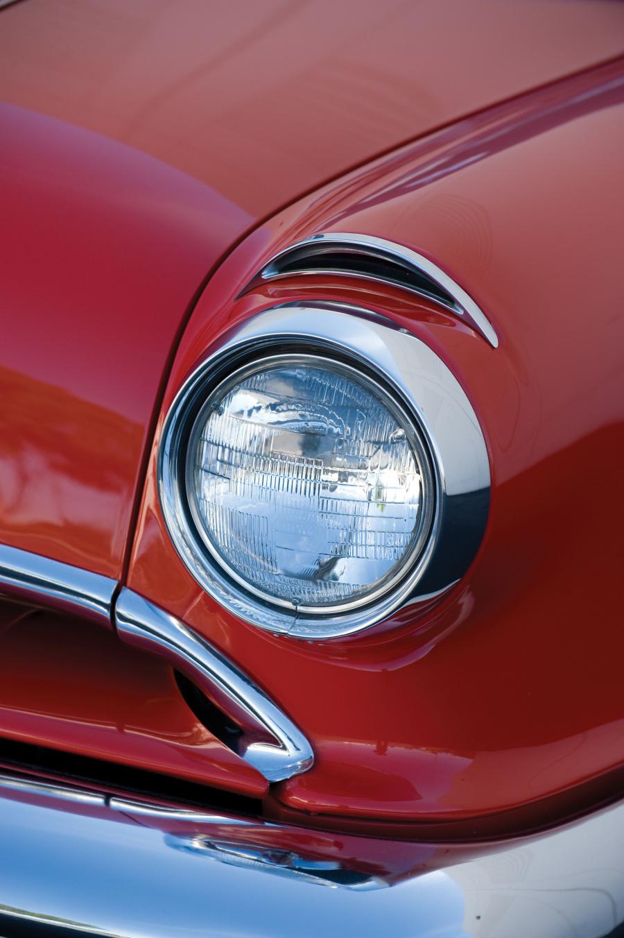  Pontiac Chieftain 870 Station Wagon 1955 года  (фото 2 из 5)